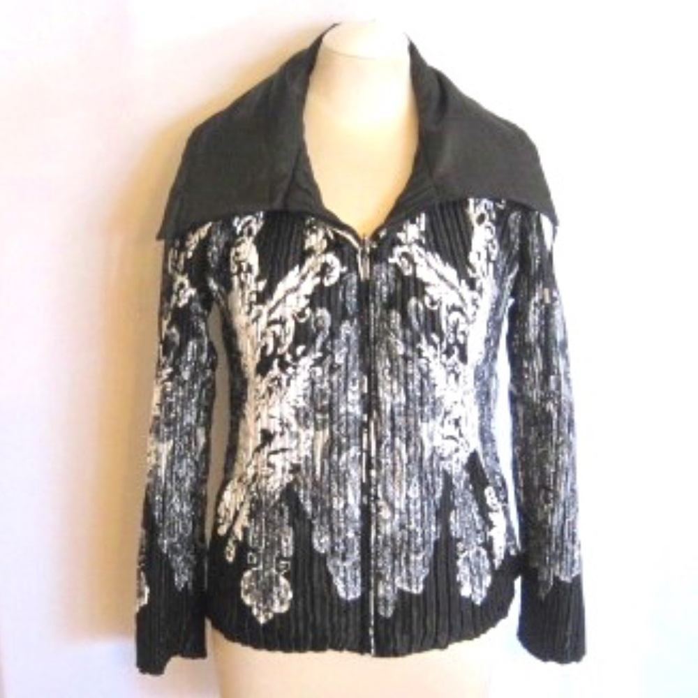 Elena Wang Reversible Travel Jacket